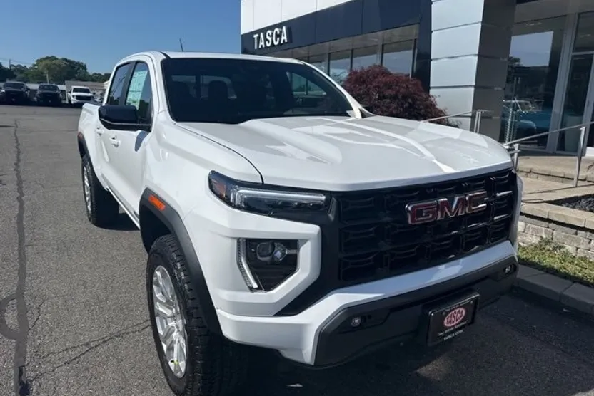 2025 Gmc Canyon Elevation photo 1