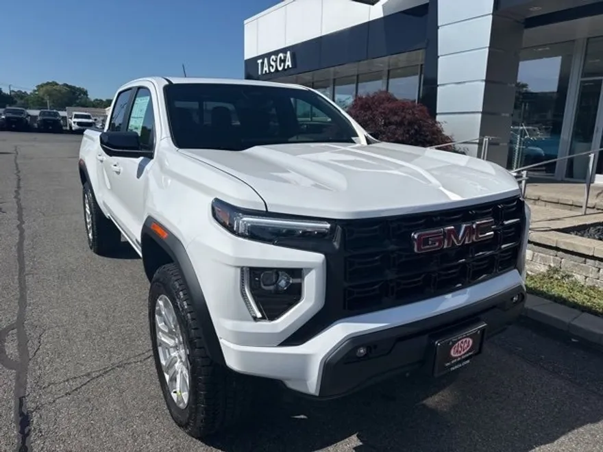 2025 Gmc Canyon Elevation photo 1