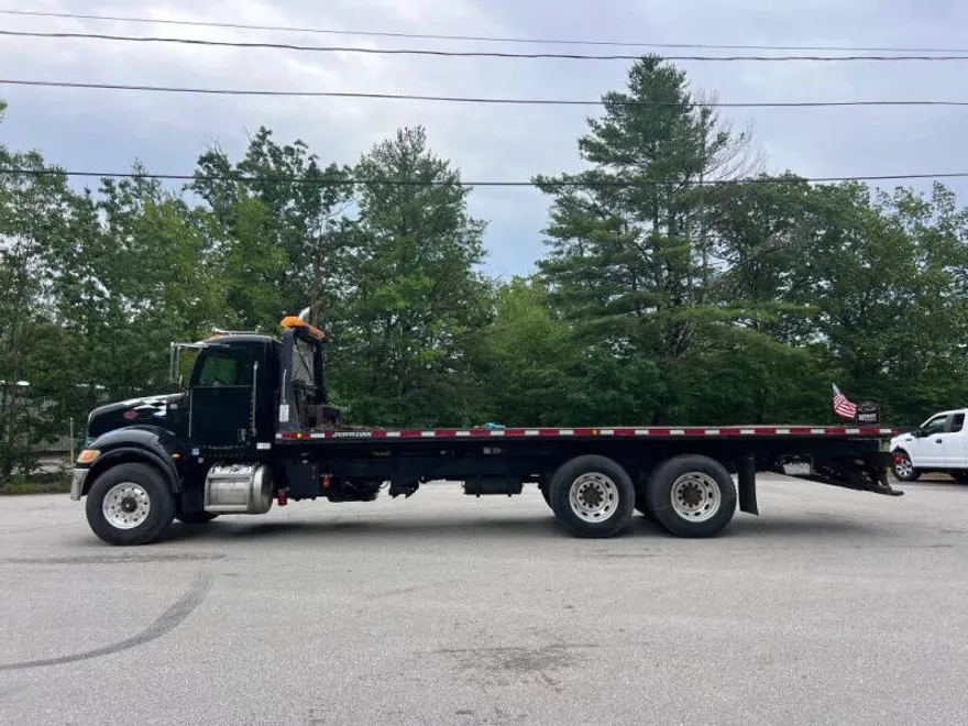 2008 Peterbilt 340 photo 1