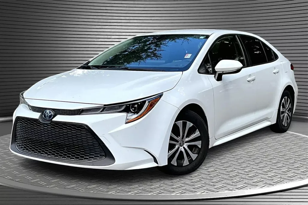 2022 Toyota Corolla Hybrid LE photo 1
