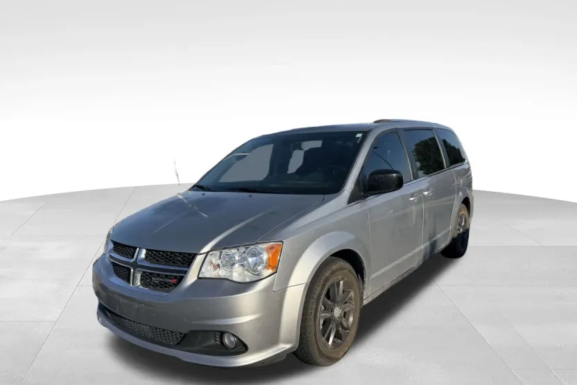 2020 Dodge Grand Caravan SXT photo 1