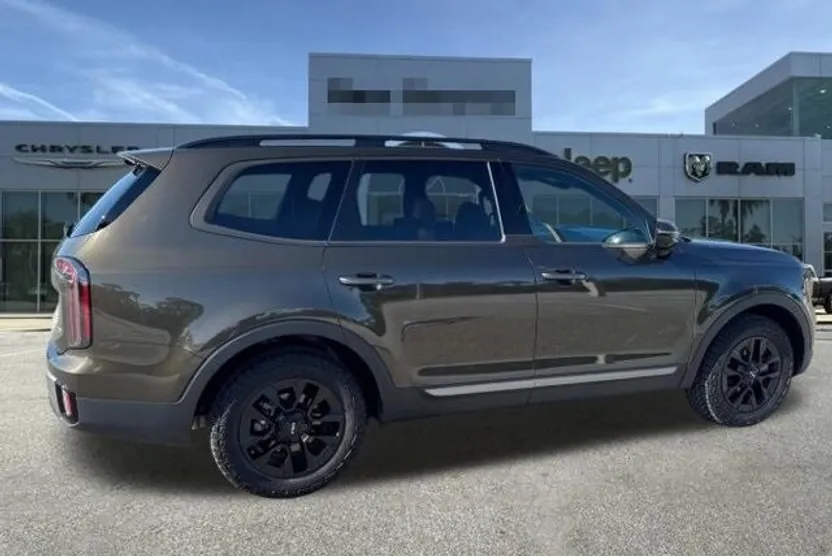 2023 Kia Telluride X-Pro photo 1
