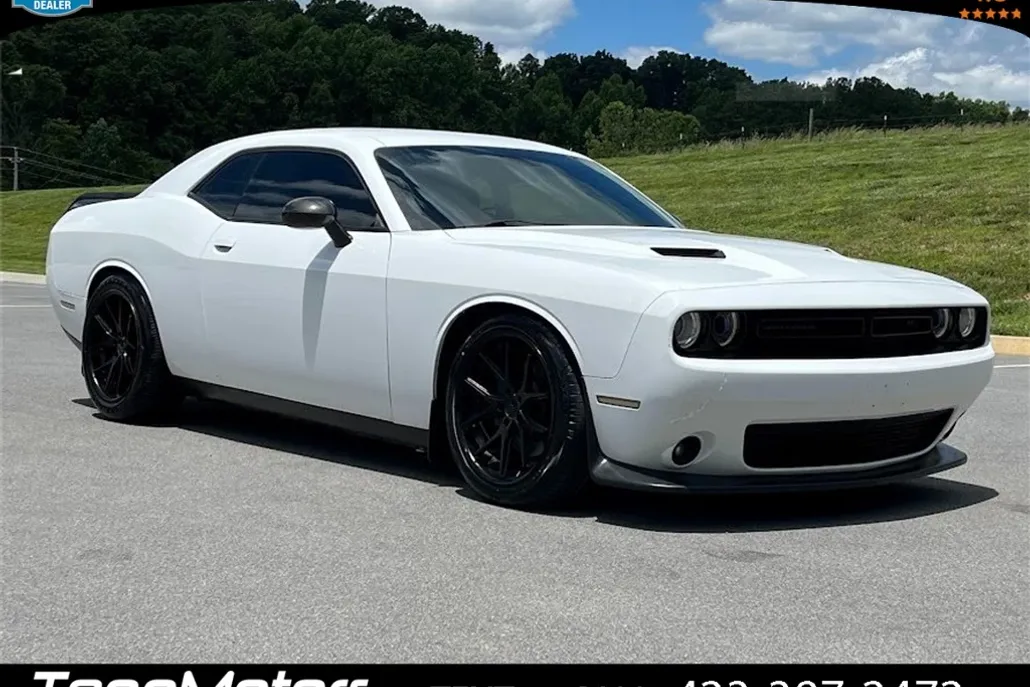 2018 Dodge Challenger R/T photo 1