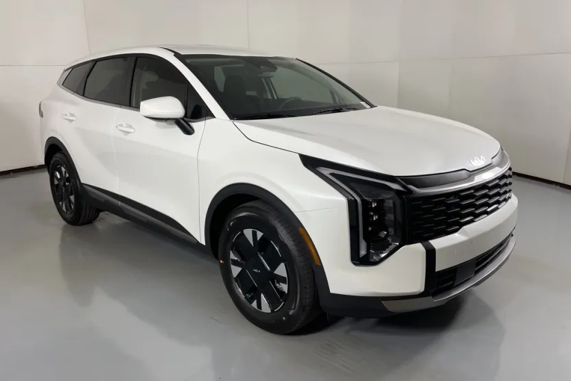 2026 Kia Sportage Hybrid LX photo 1