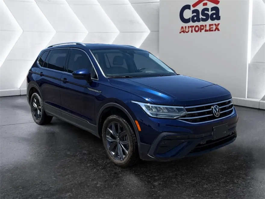 2023 Volkswagen Tiguan SE photo 1