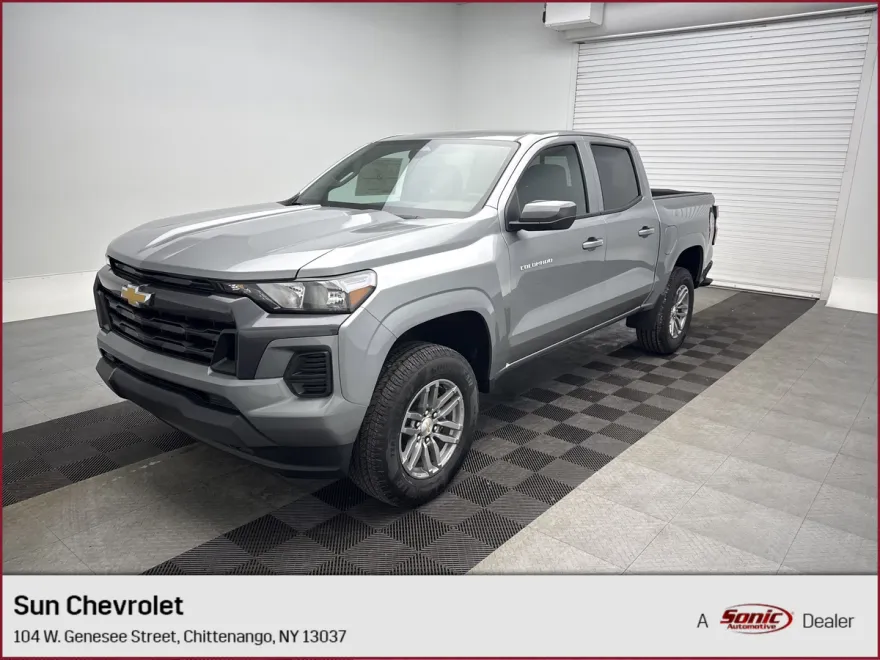 2025 Chevrolet Colorado Work Truck LT photo 1