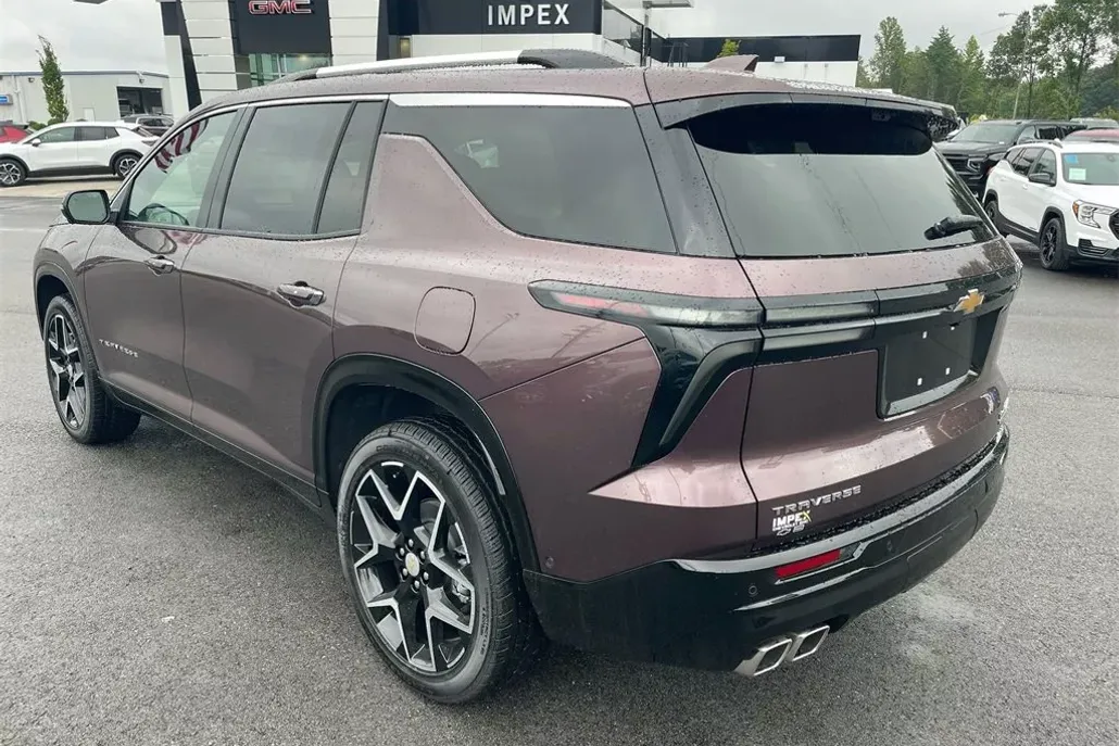 2026 Chevrolet Traverse High Country photo 1