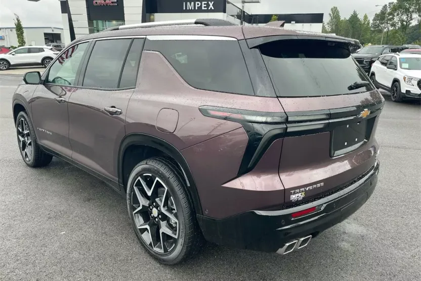 2026 Chevrolet Traverse High Country photo 1