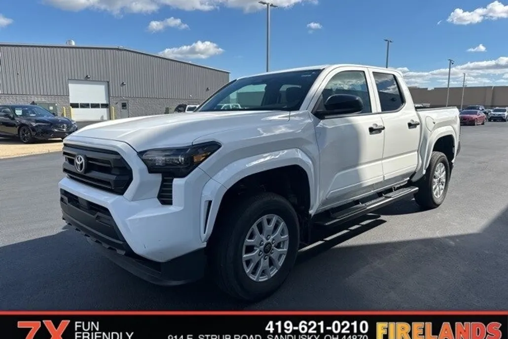 2024 Toyota Tacoma SR photo 1