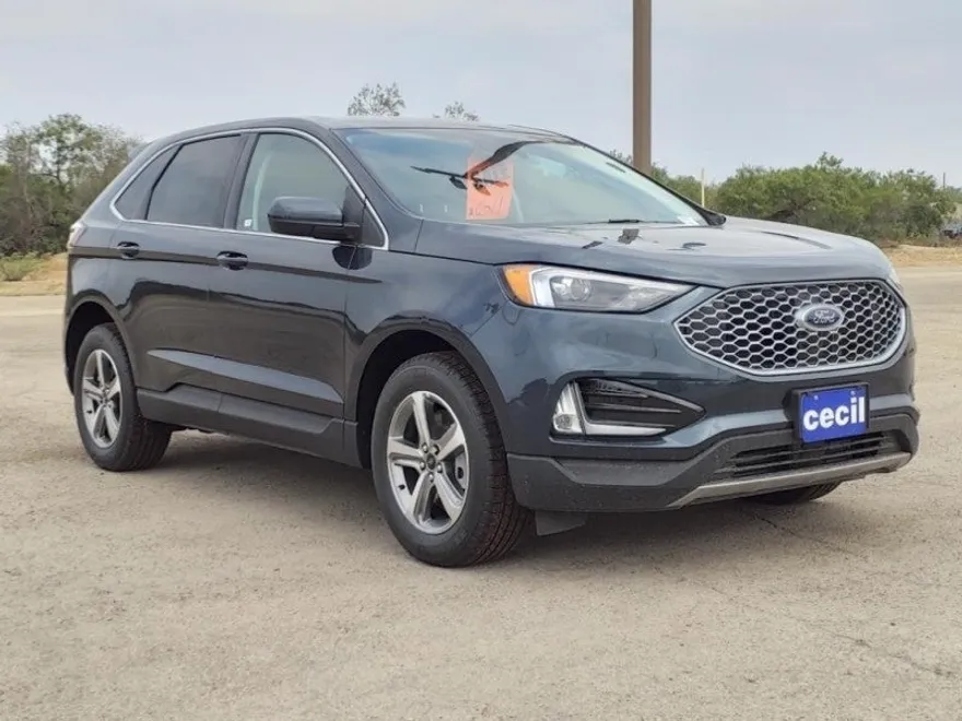 2024 Ford Edge SEL photo 1