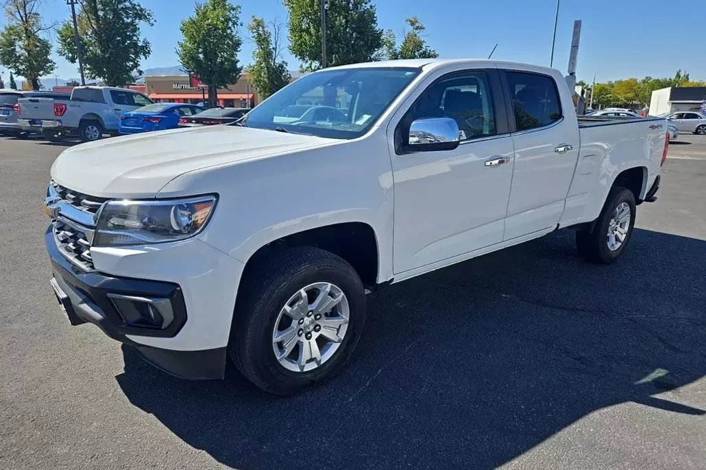 2022 Chevrolet Colorado LT photo 1