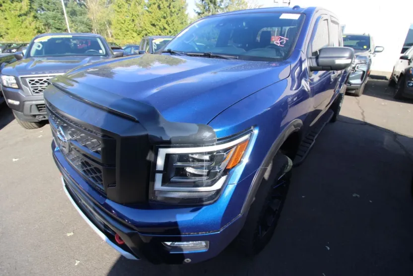 2021 Nissan Titan PRO-4X photo 1