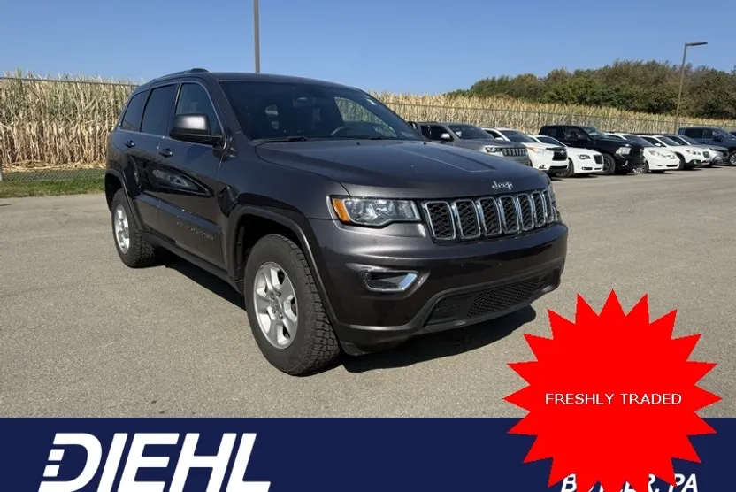 2017 Jeep Grand Cherokee Laredo photo 1