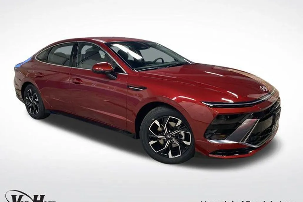 2025 Hyundai Sonata SEL photo 1