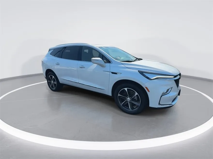 2022 Buick Enclave Essence photo 1