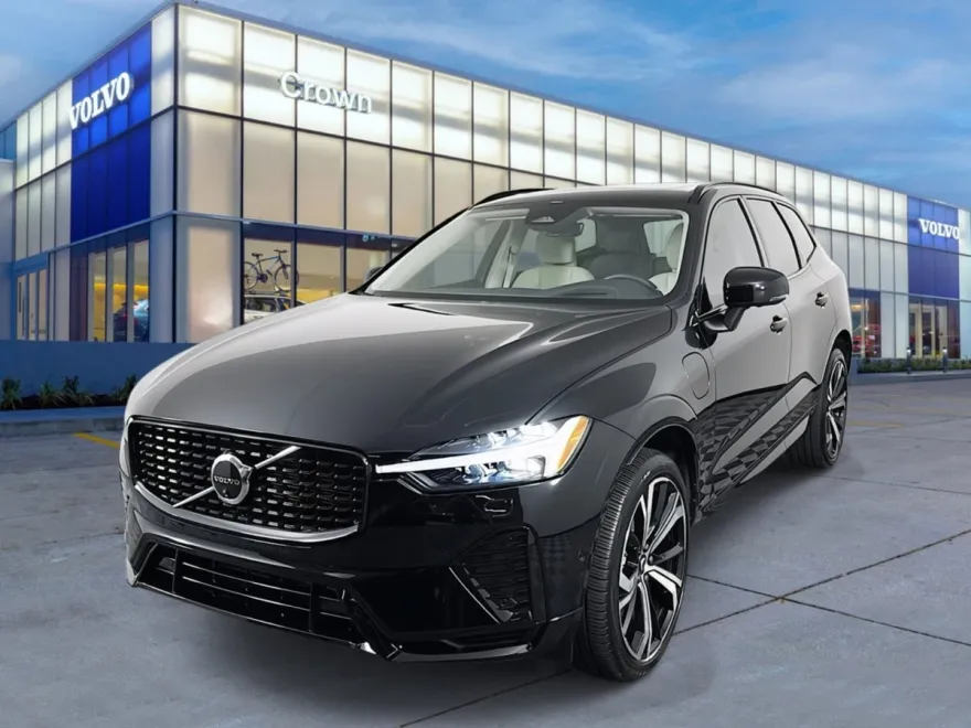 2025 Volvo XC60 Hybrid T8 photo 1
