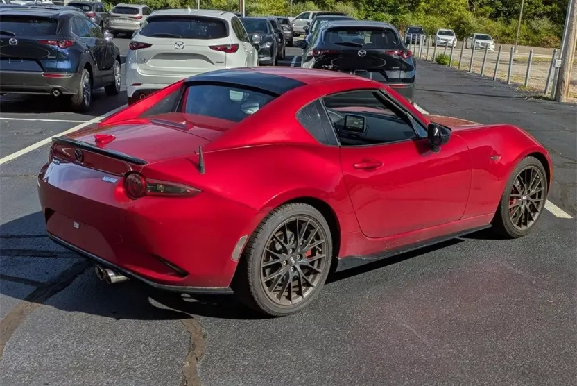 2017 Mazda MX-5 Miata Miata RF photo 1