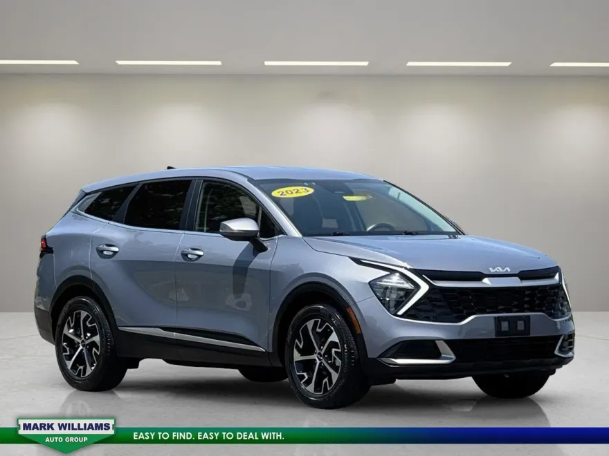 2023 Kia Sportage EX photo 1