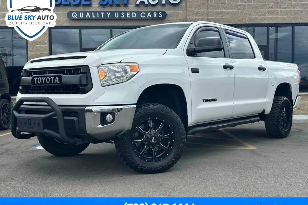2017 Toyota Tundra SR5 photo 1