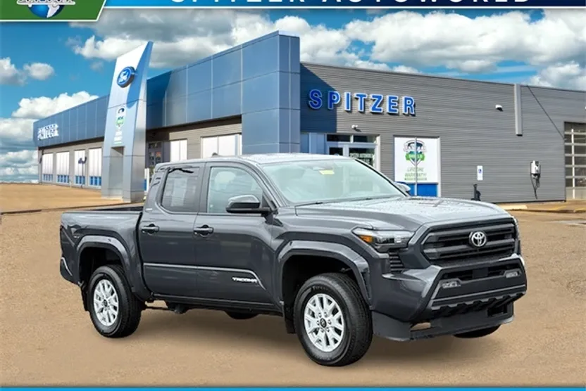 2024 Toyota Tacoma SR5 photo 1