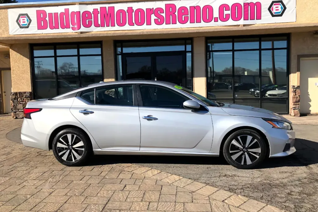 2021 Nissan Altima 2.5 SV photo 1