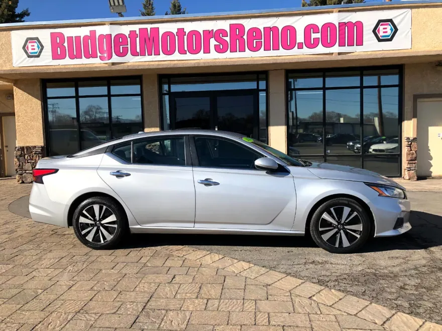 2021 Nissan Altima 2.5 SV photo 1