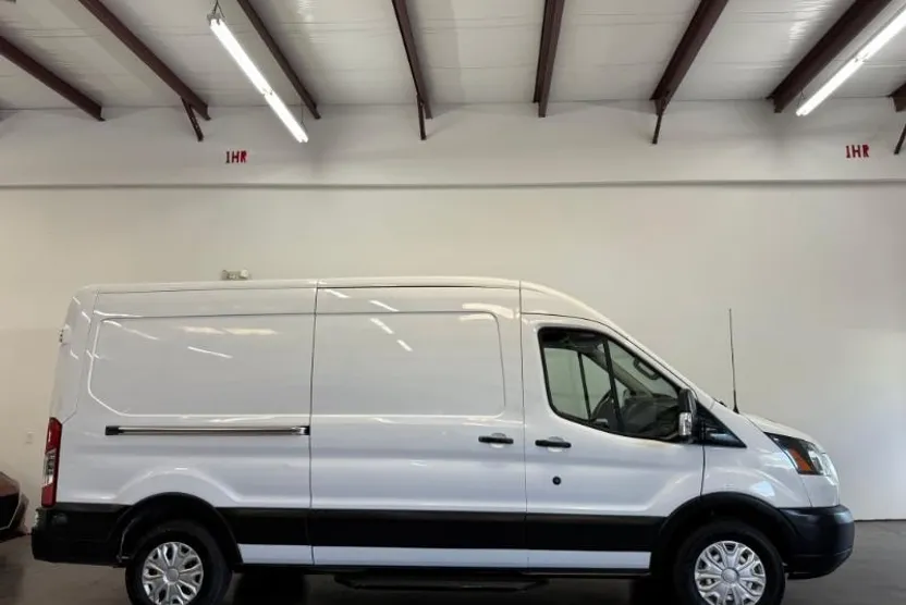 2019 Ford Transit Van photo 1