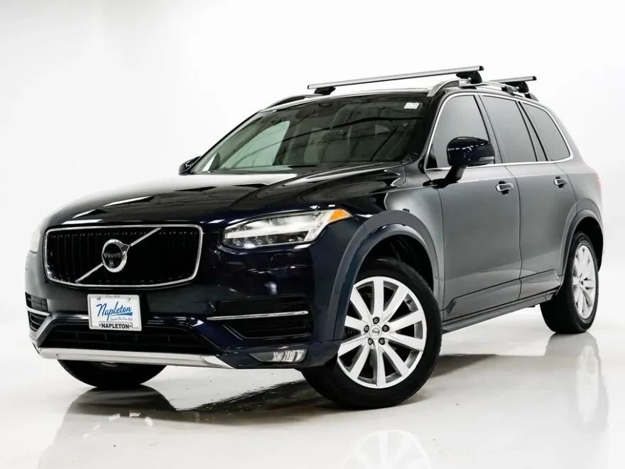 2016 Volvo XC90 T6 Momentum photo 1