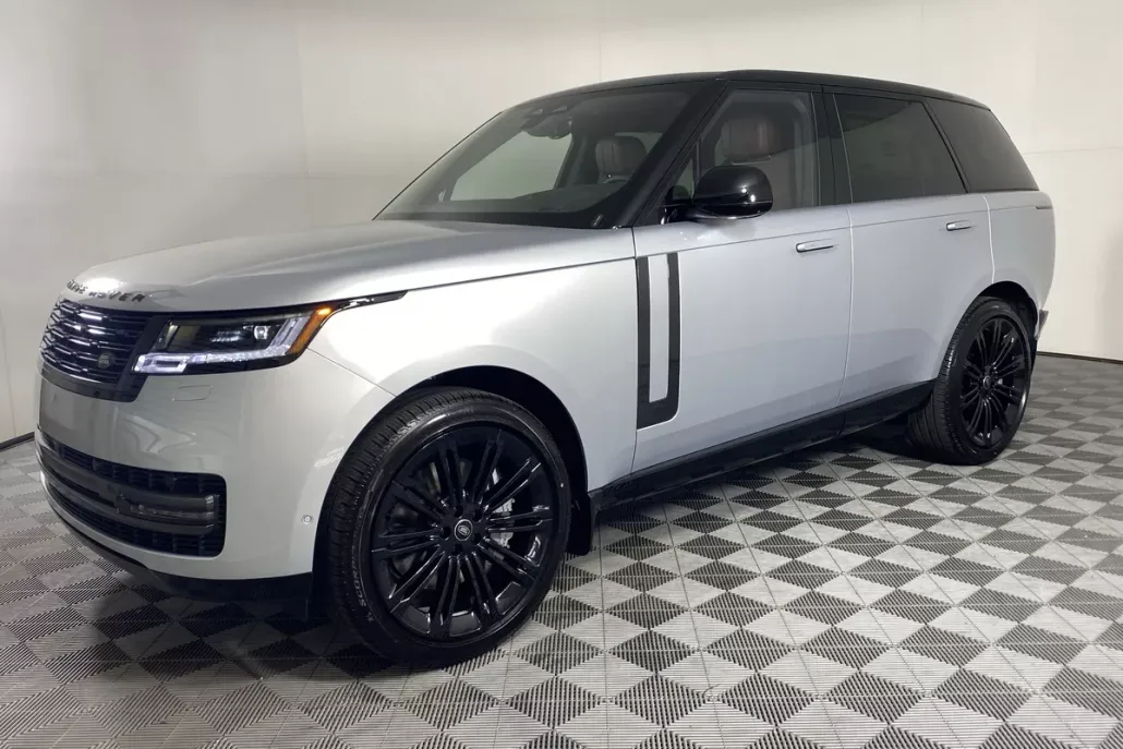2025 Land Rover Range Rover SE photo 1