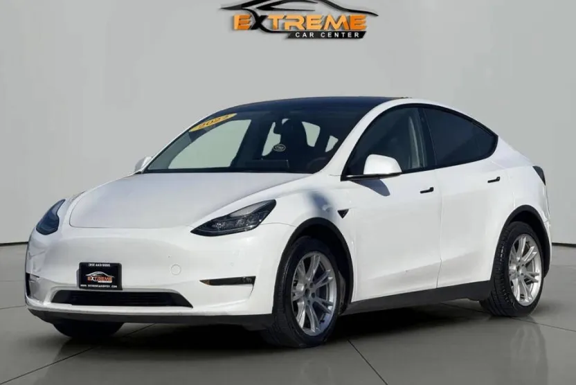 2022 Tesla Model Y Long Range photo 1