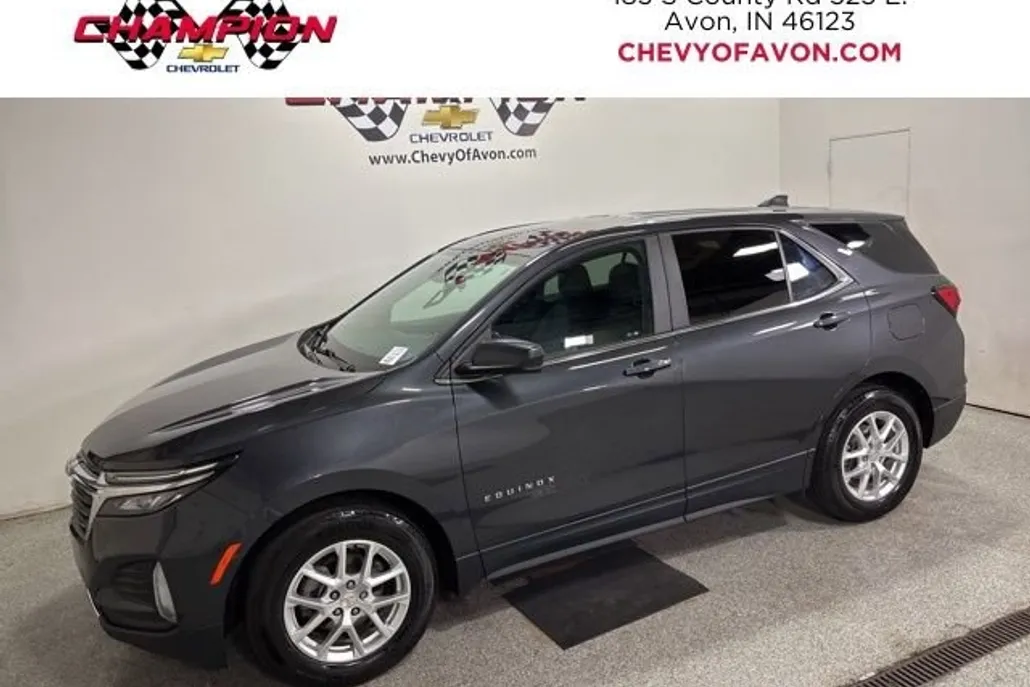 2022 Chevrolet Equinox LT photo 1