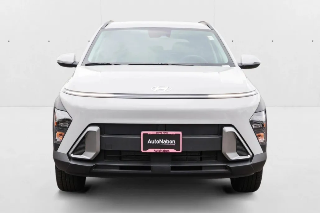 2025 Hyundai Kona SEL photo 1