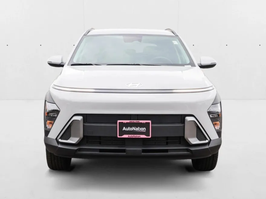 2025 Hyundai Kona SEL photo 1