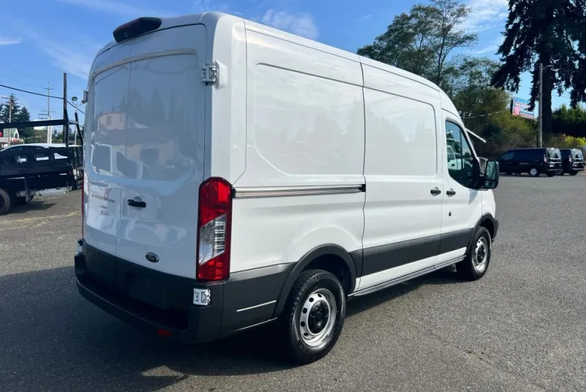 2018 Ford Transit Cargo Van photo 1
