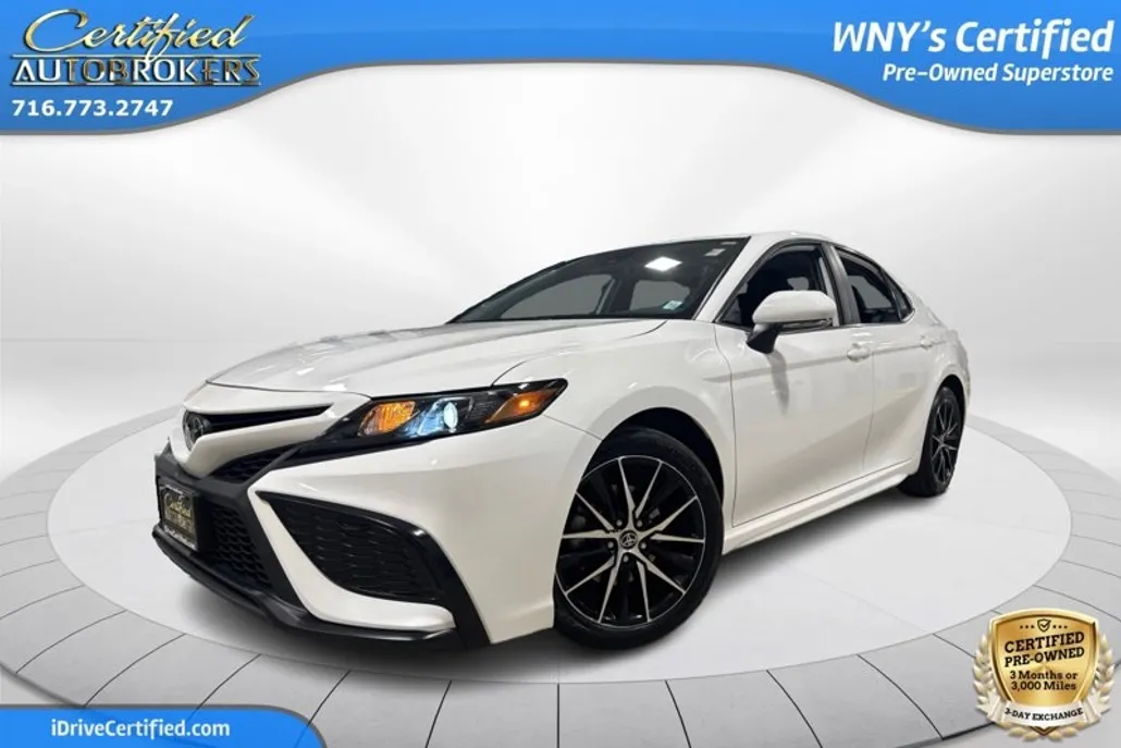 2023 Toyota Camry SE photo 1