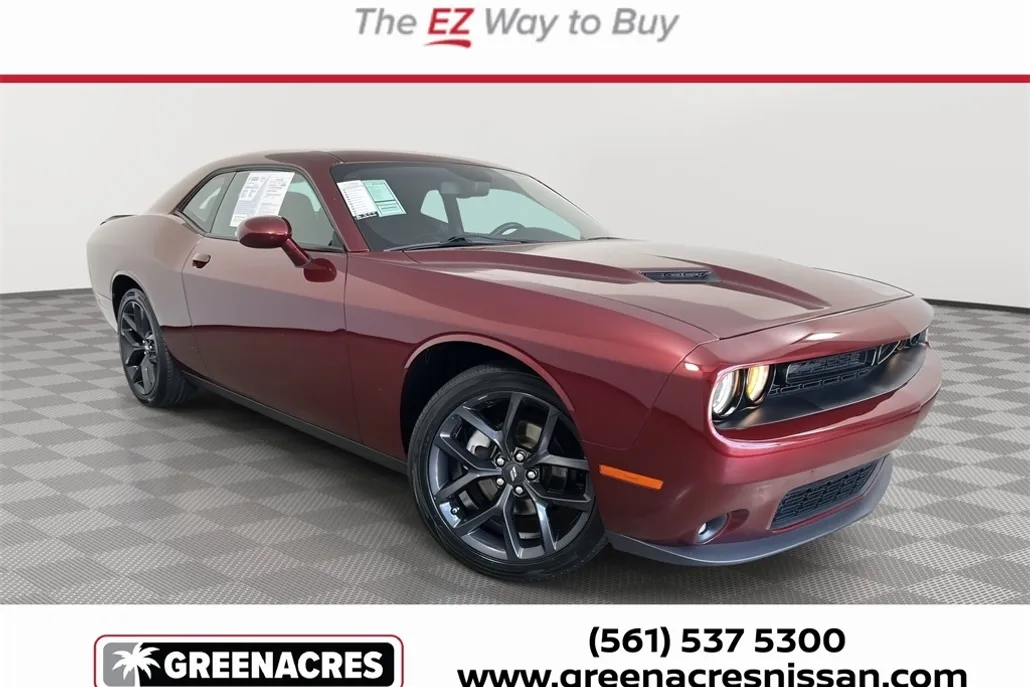 2022 Dodge Challenger SXT photo 1