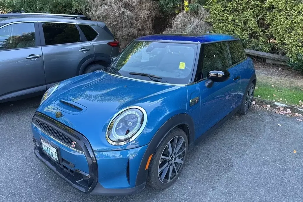 2023 Mini Cooper 2 Door Hardtop Base photo 1