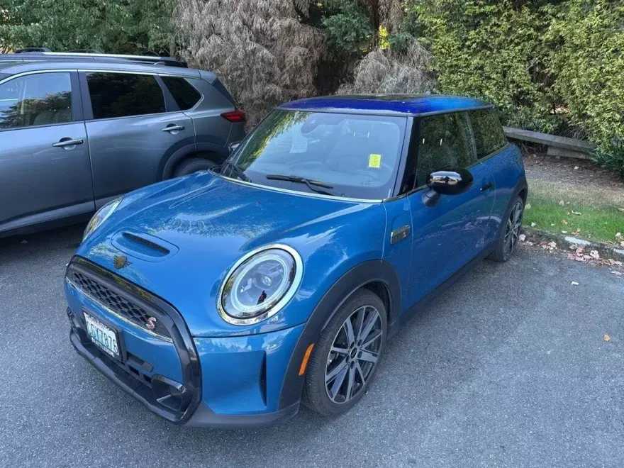 2023 Mini Cooper 2 Door Hardtop Base photo 1