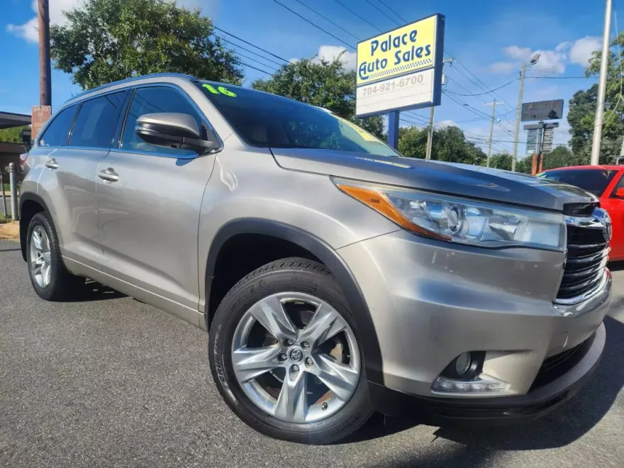 2016 Toyota Highlander Limited Sport photo 1