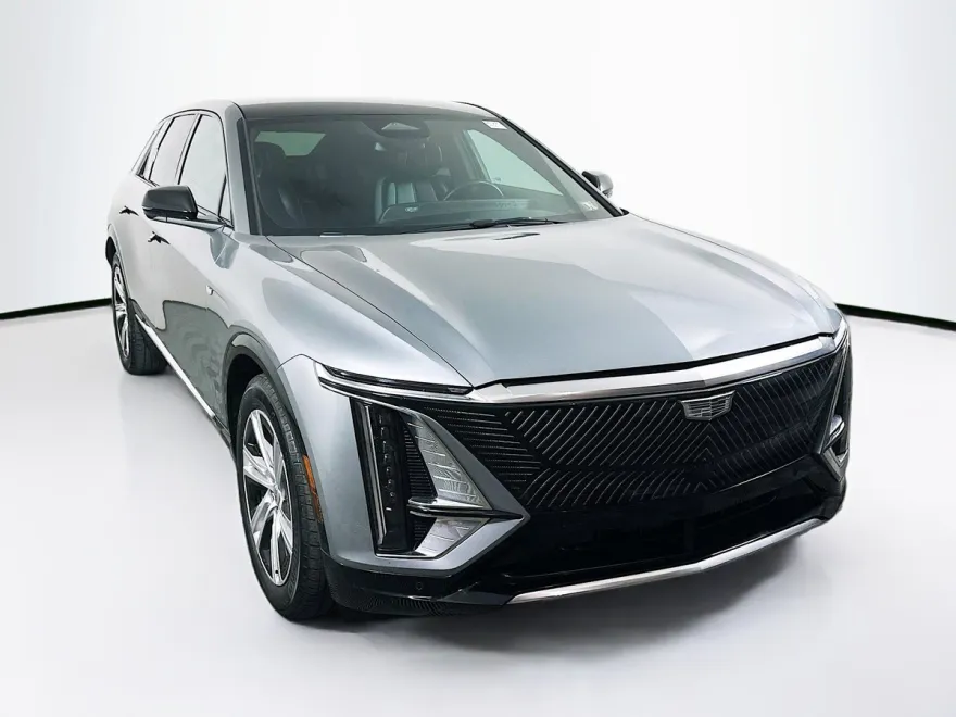 2024 Cadillac Lyriq Tech photo 1