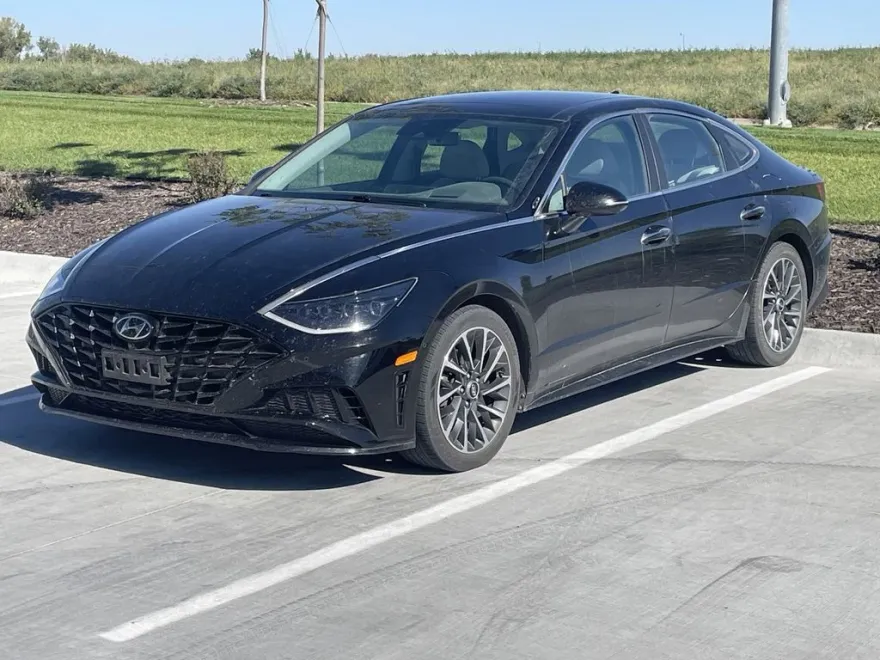 2021 Hyundai Sonata Limited photo 1