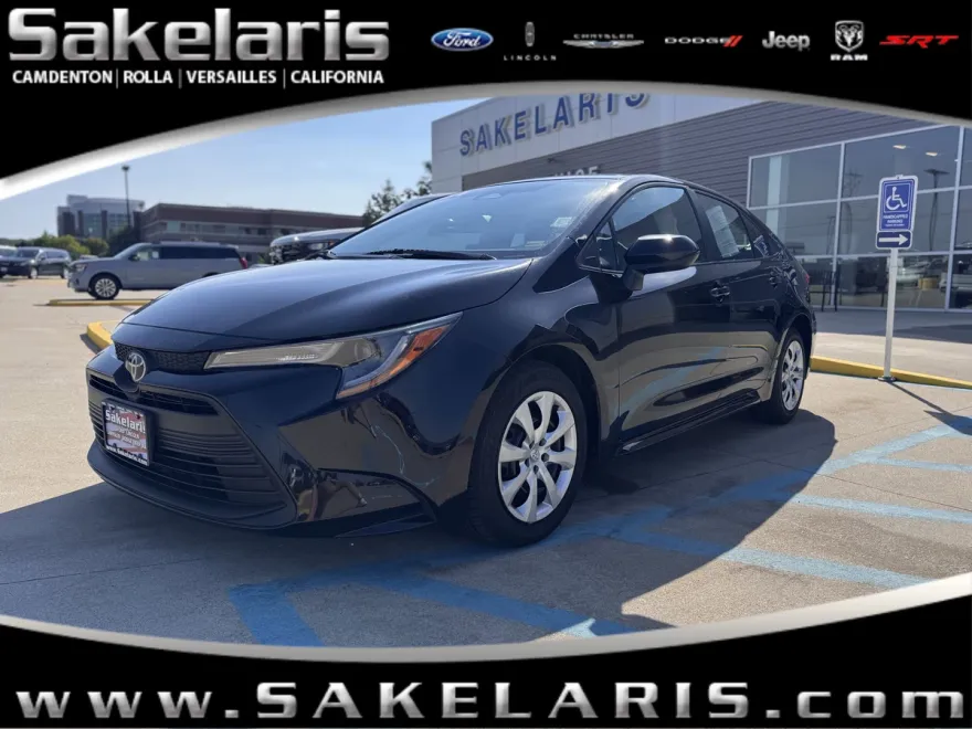 2024 Toyota Corolla LE photo 1