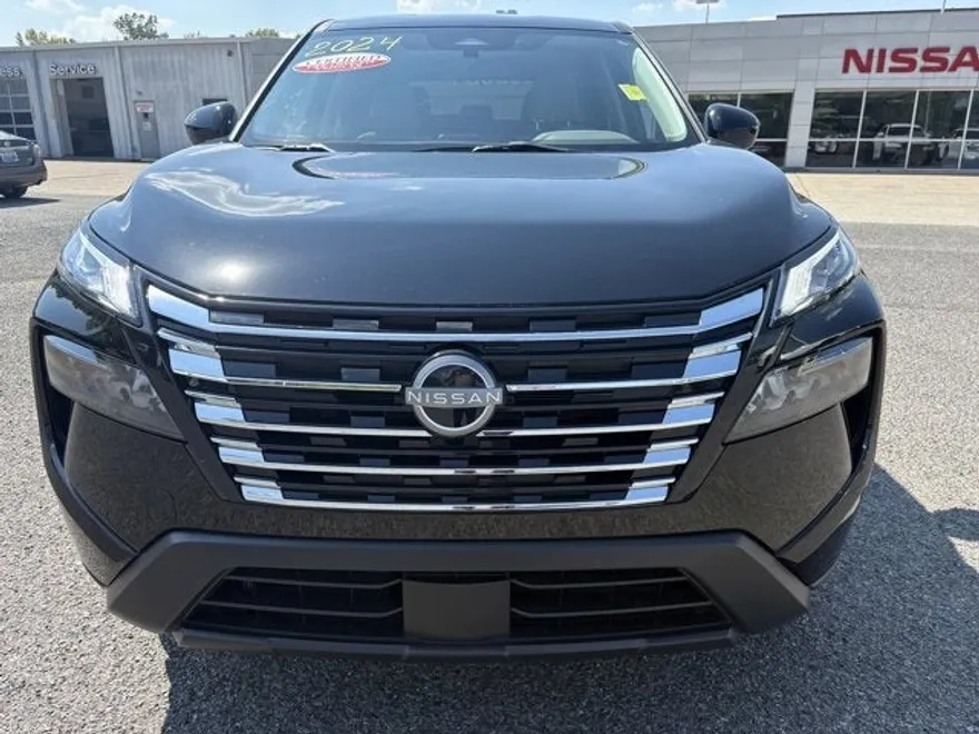 2024 Nissan Rogue SV photo 1