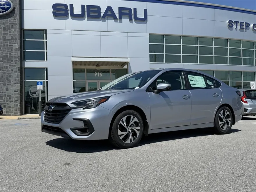 2025 Subaru Legacy Premium photo 1