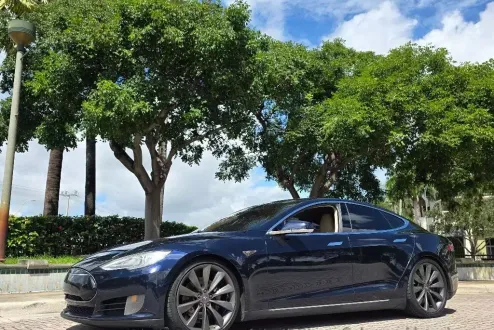 2013 Tesla Model S photo 3