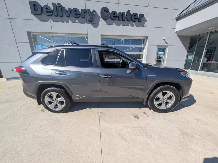 2019 Toyota RAV4 Hybrid Limited photo 1