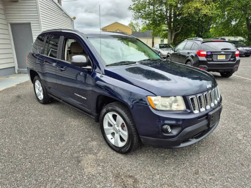 2013 Jeep Compass Sport photo 1