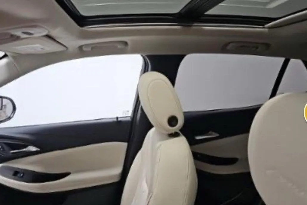 2025 Buick Encore GX Avenir photo 1