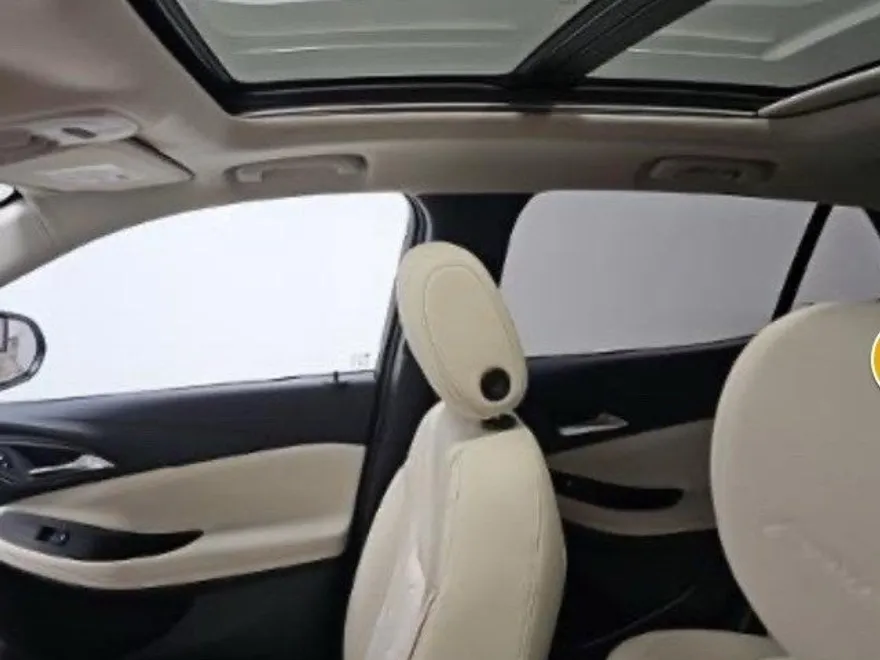 2025 Buick Encore GX Avenir photo 1