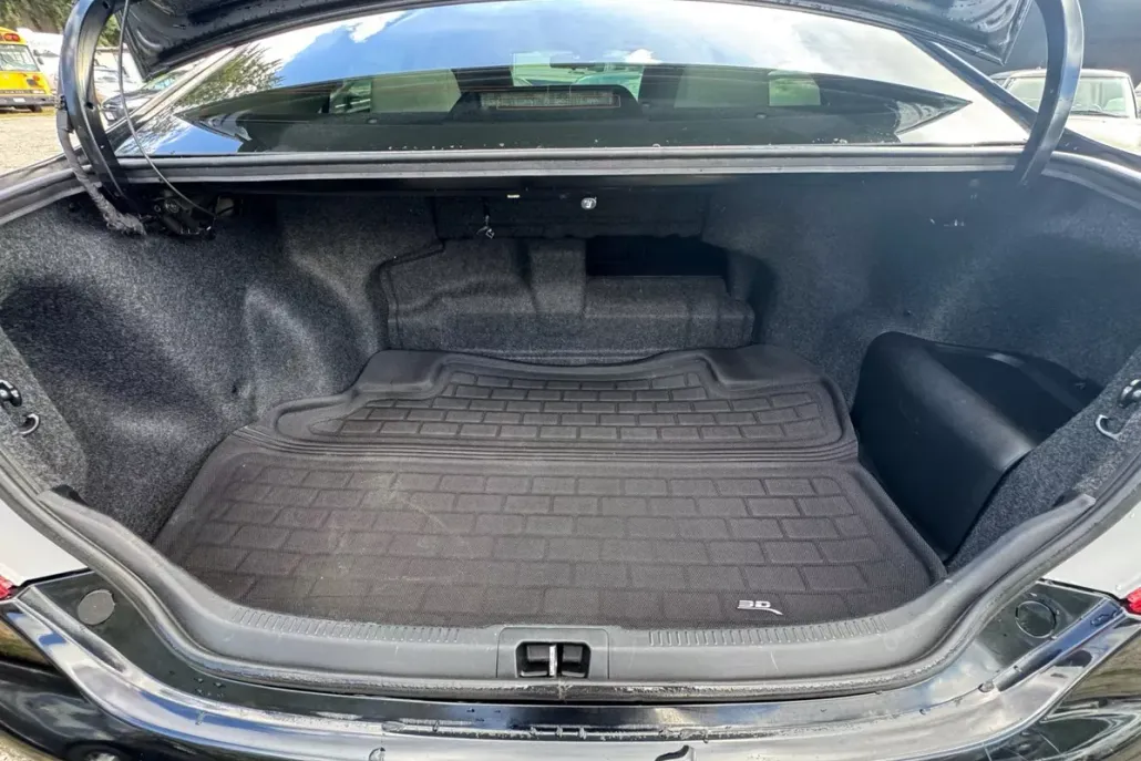 2013 Toyota Camry LE Hybrid photo 1